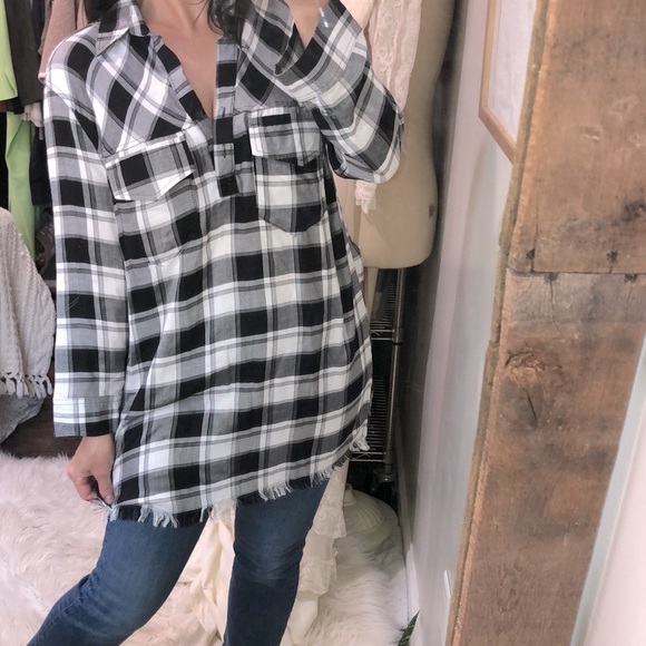 Umgee black & white buffalo check tunic top size small new without tags - Picture 2 of 9